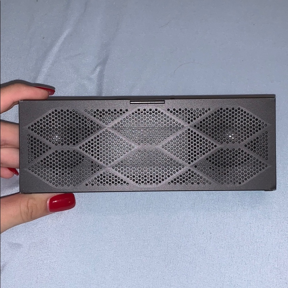 jawbone mini jam box bluetooth speaker